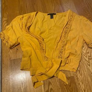 Yellow summer flowery cropped tie shirt